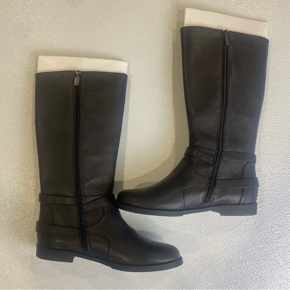 New Kenneth Cole Boots - Picture 4 of 13